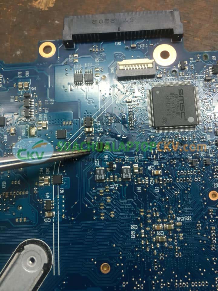 MÁY HP 4430S KÍCH SÁNG ĐÈN NGUỒN KHÔNG LÊN MÀN