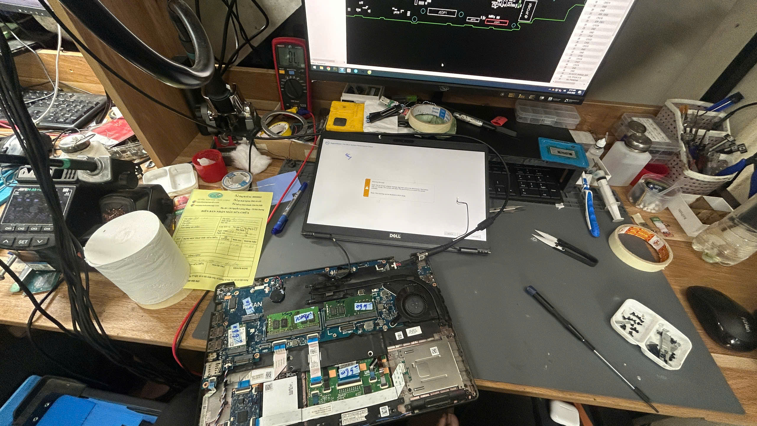 Màn Hình Dell Latitude 5400 Không Có Đèn Nền tìm hiểu Nguyên Nhân & Cách Sửa Triệt Để