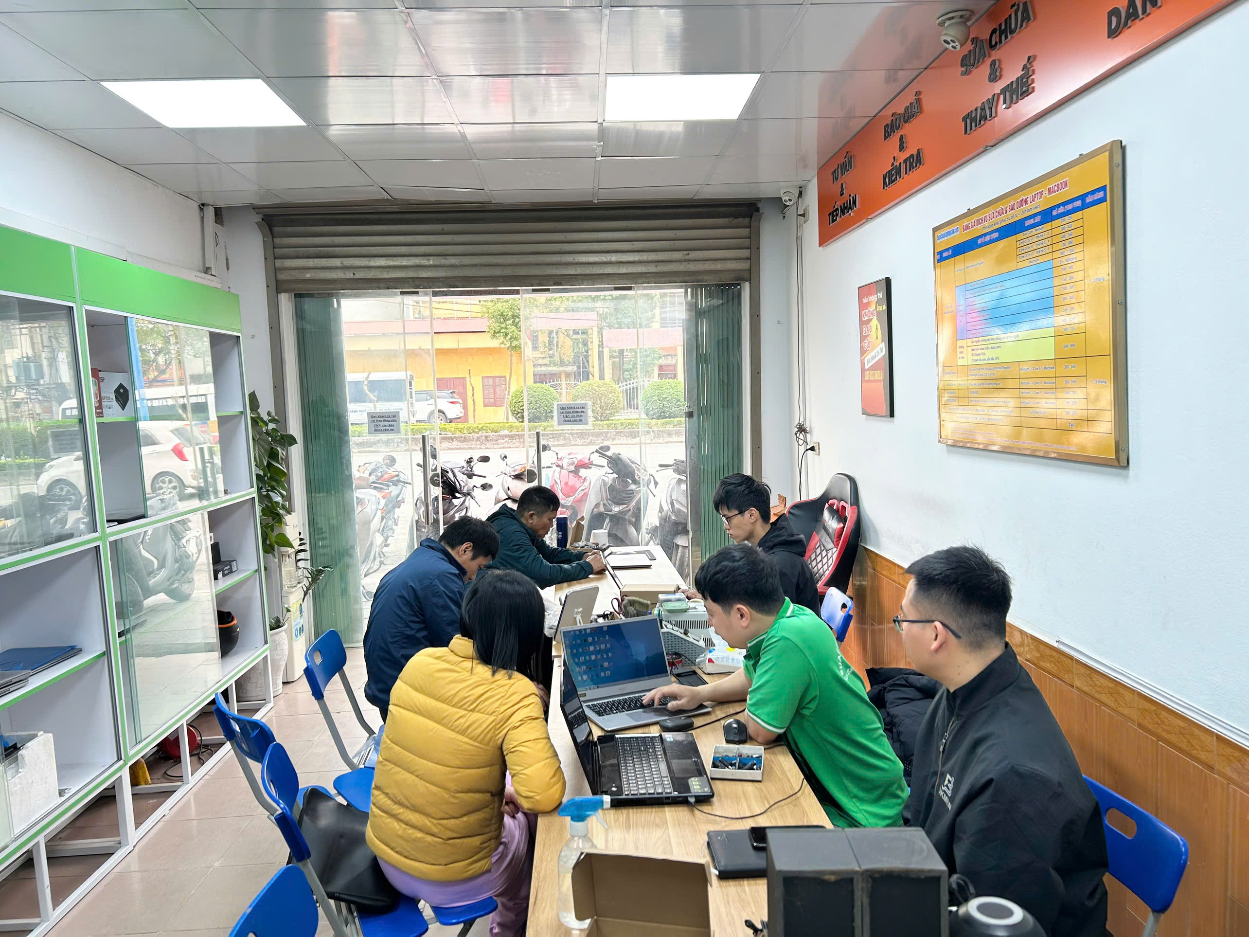 Tại sao khách hàng lại lựa dịch vụ sửa chữa laptop lấy ngay?