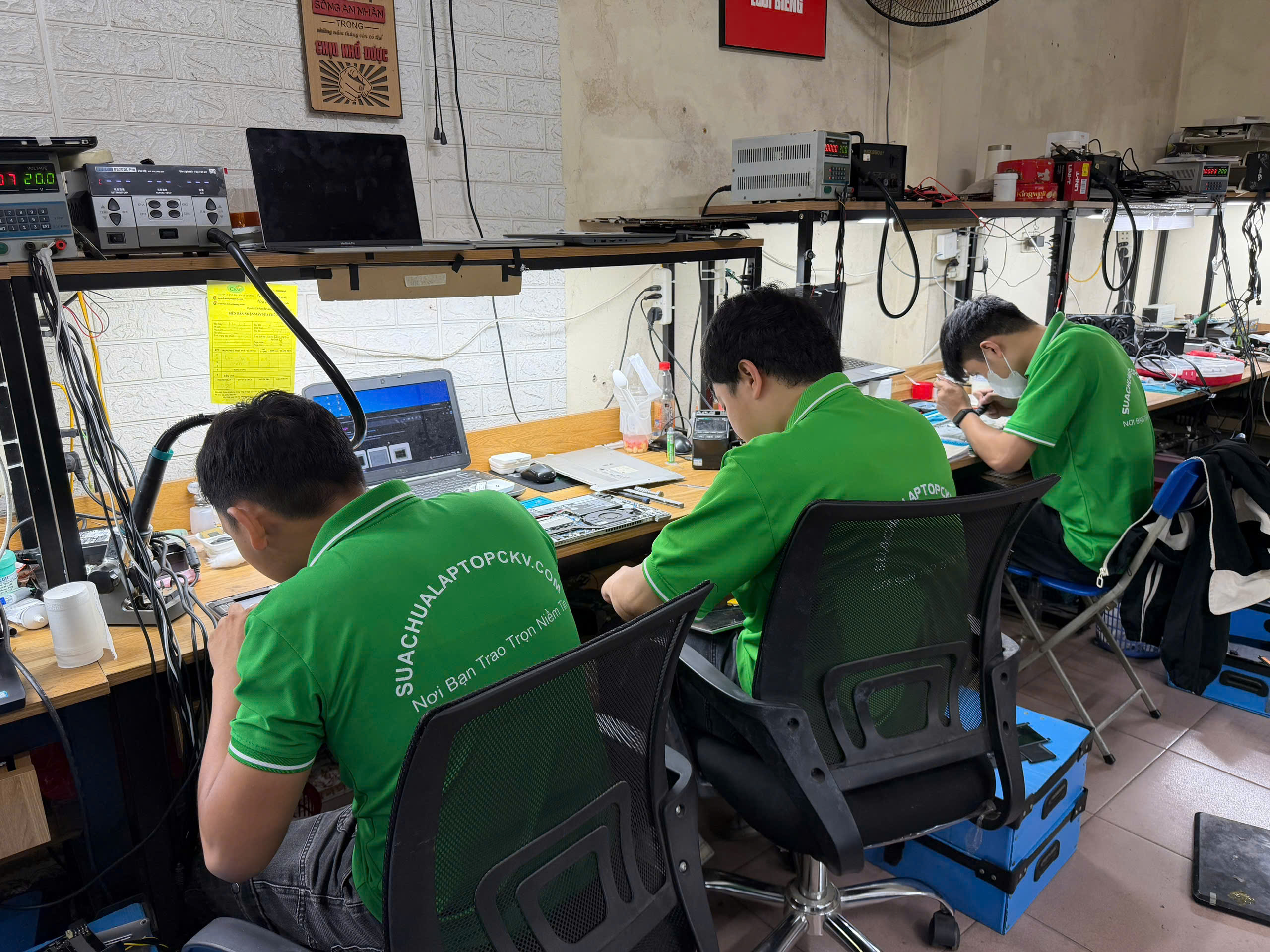 Tại Sao Khách Hàng Ở Các Huyện Vẫn Lựa Chọn Sửa Laptop Tại CKV Hải Dương?